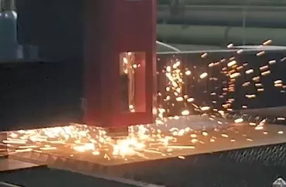Видео FL-L1560FH-1000-Raycus Оптоволоконный станок лазерной резки для листового металла с кабинетной защитой
