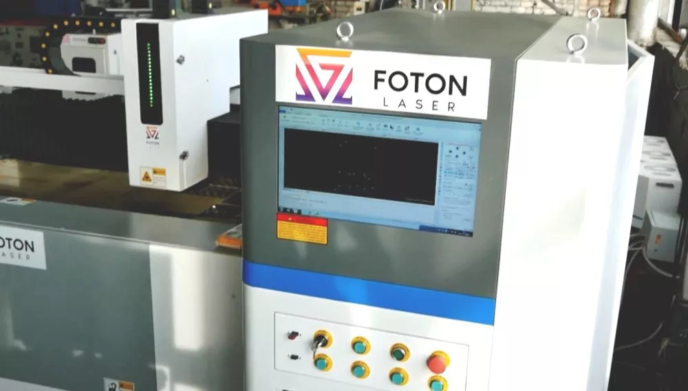 FL-L2060FE-10000-IPG Лазерный станок для резки листового металла со сменным столом